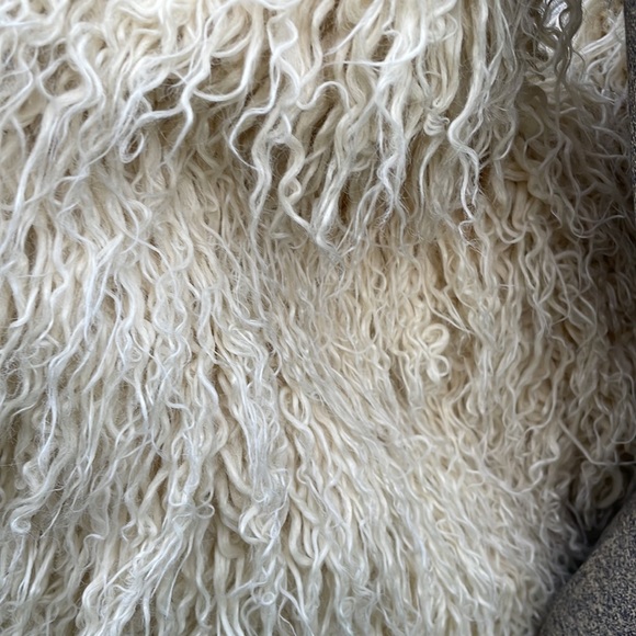 FREE PEOPLE TRENDY FAUX FUR VEST - L - NWT ! - Picture 12 of 13